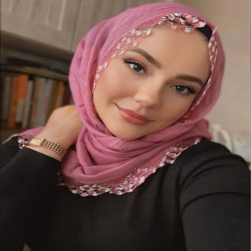 Kozluk Eğlenceli Kadın Bayan Escort Ceren